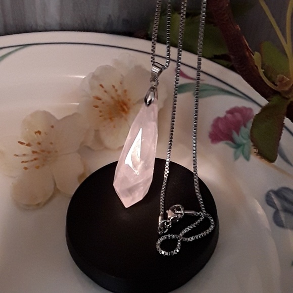 Jewelry - B34 NEW Rose Quartz Gem Large pendant